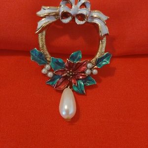 Lot of Christmas Brooches